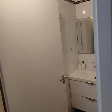 Au Porte De Paris